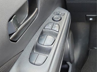 2025 Nissan Kicks Play S FWD