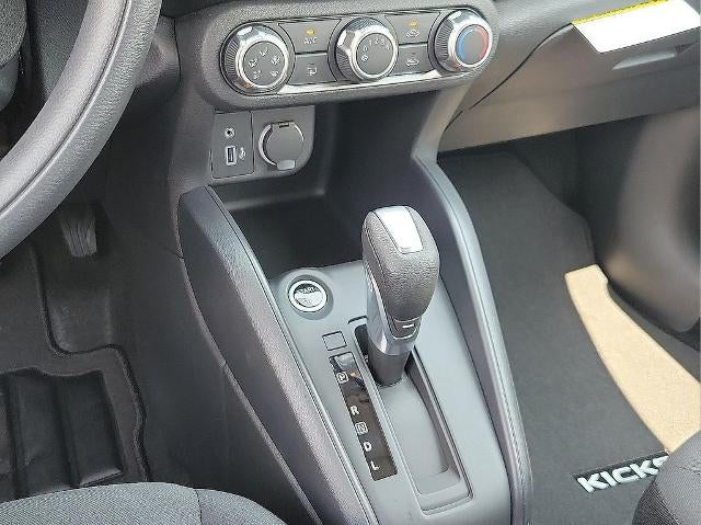 2025 Nissan Kicks Play S FWD