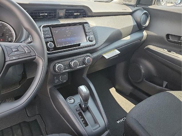 2025 Nissan Kicks Play S FWD