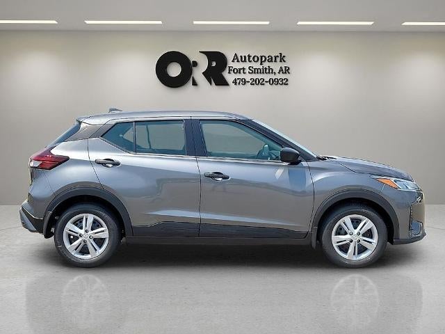 2025 Nissan Kicks Play S FWD