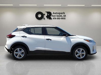 2025 Nissan Kicks Play S FWD