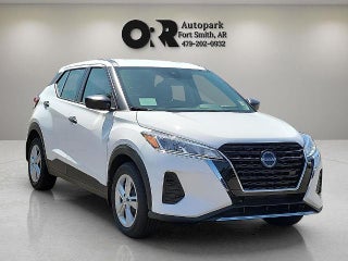 2025 Nissan Kicks Play S FWD