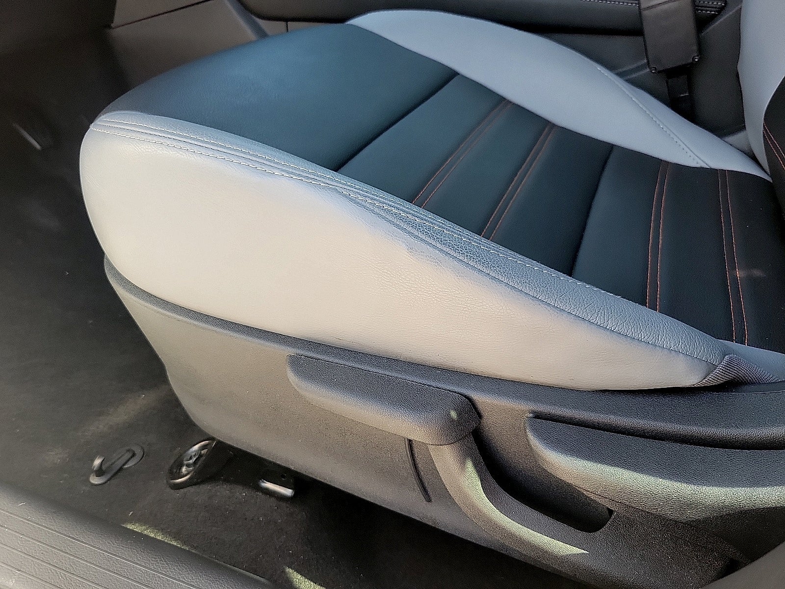 2024 Nissan Kicks SR FWD