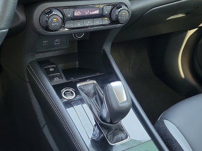 2024 Nissan Kicks SR FWD