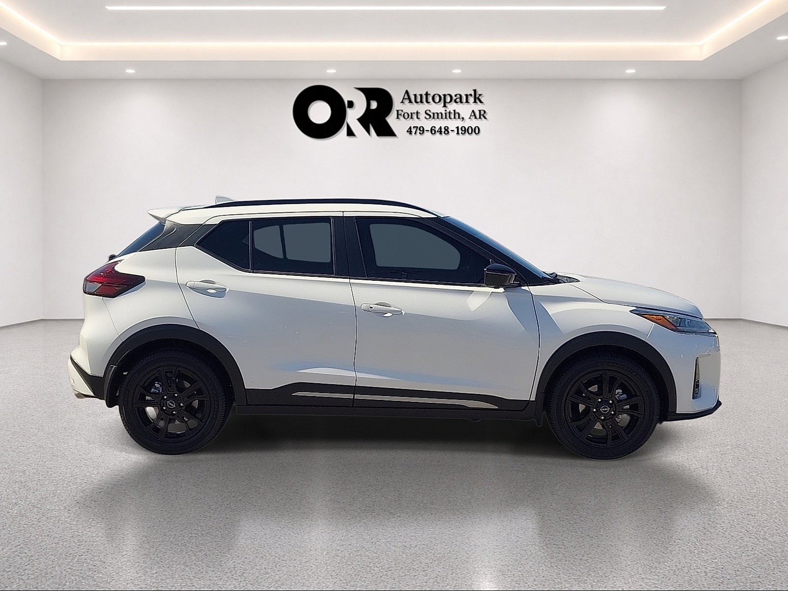2024 Nissan Kicks SR FWD