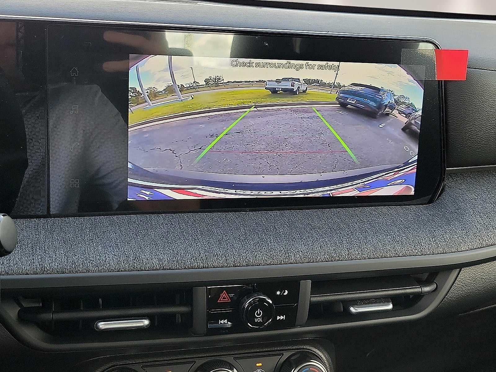 2027 Nissan Kicks S FWD