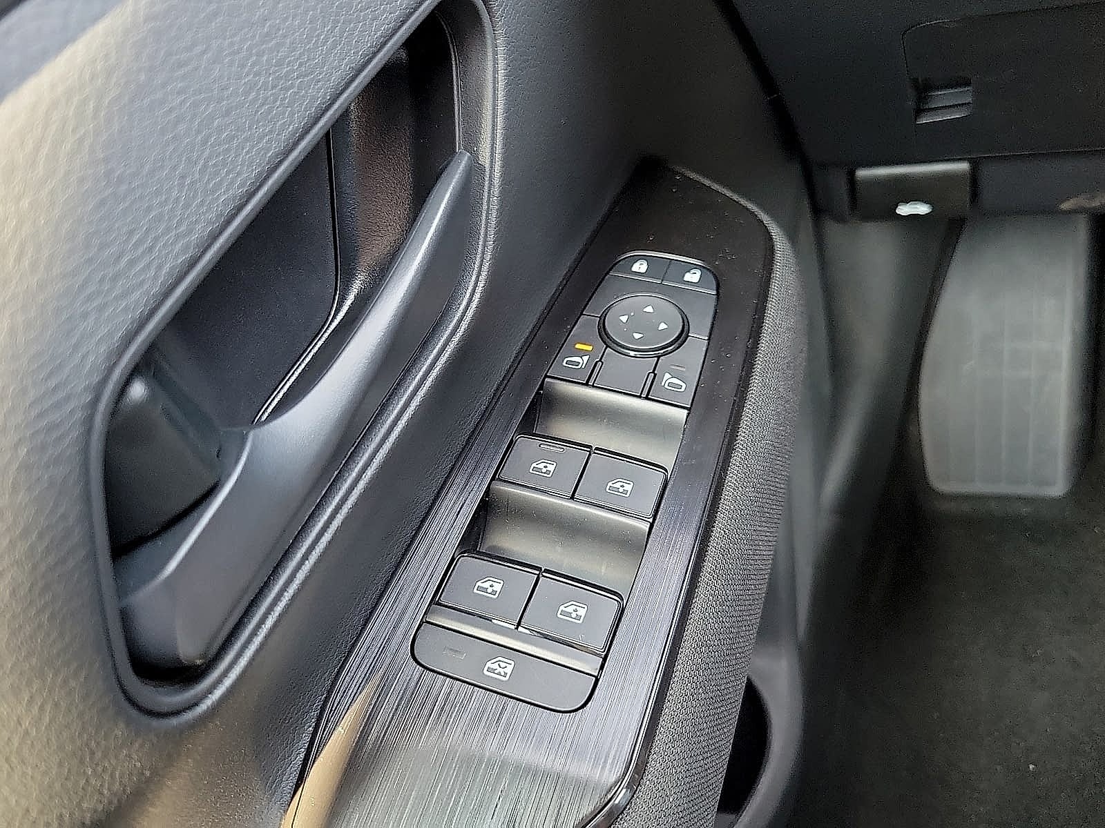 2027 Nissan Kicks S FWD