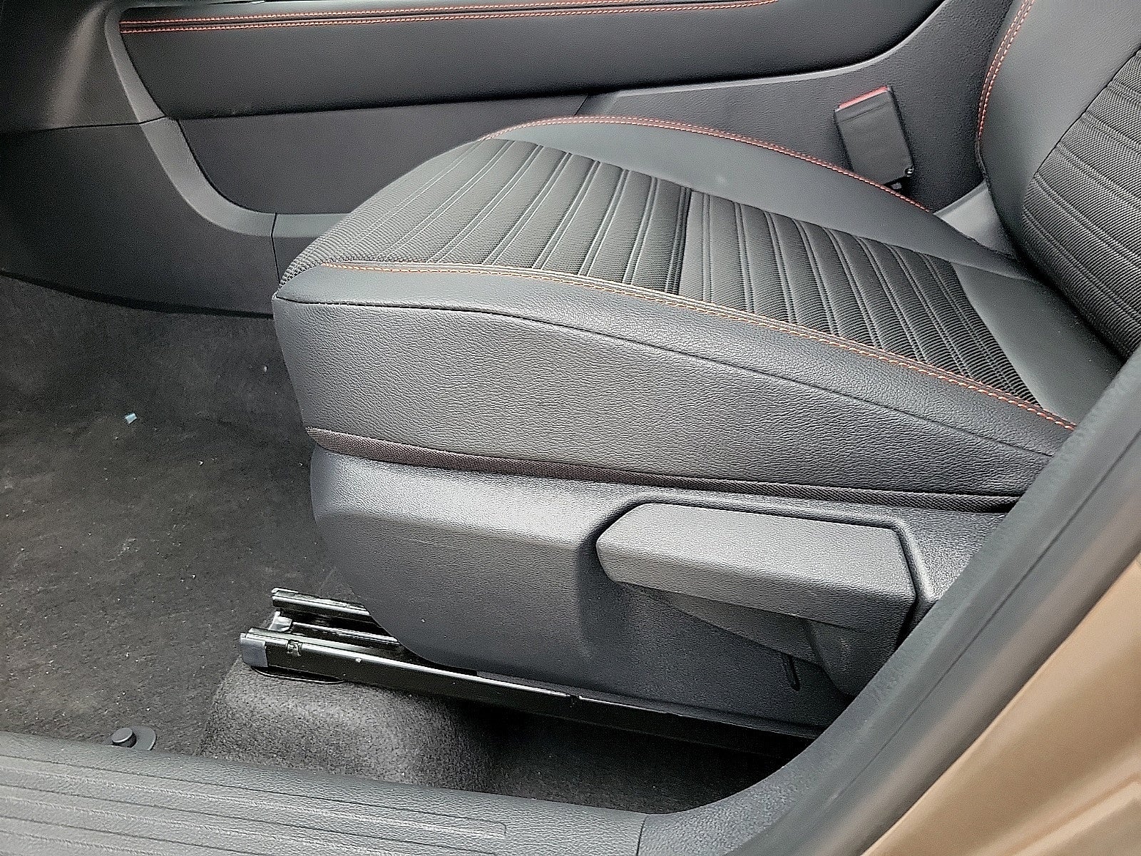 2027 Nissan Kicks SV AWD