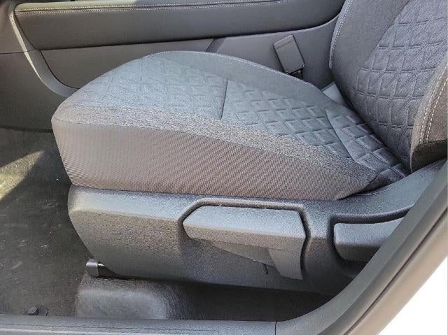 2025 Nissan Kicks SV AWD