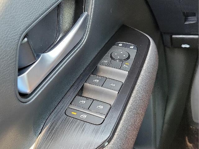 2025 Nissan Kicks SV AWD