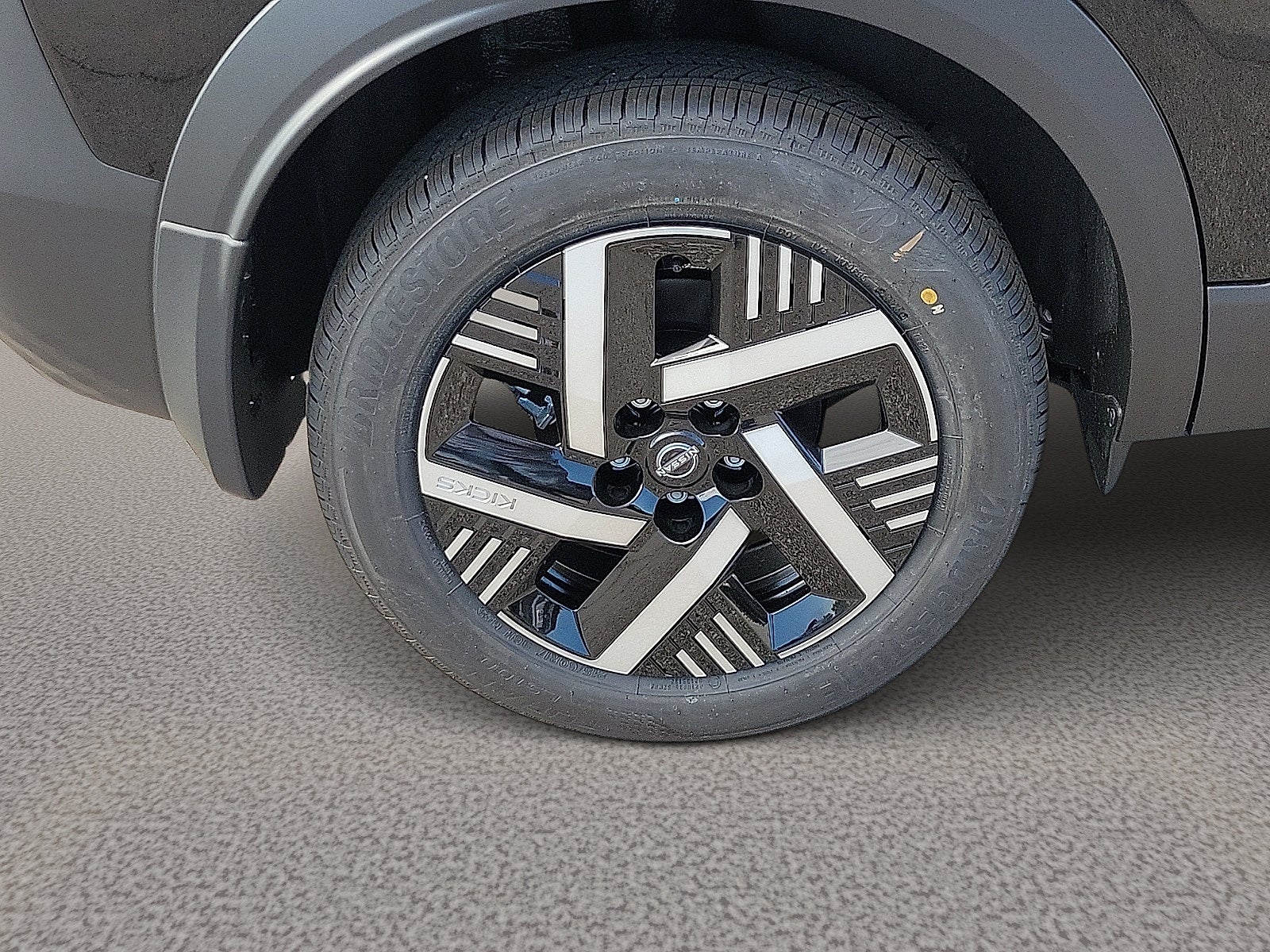 2027 Nissan Kicks SV FWD