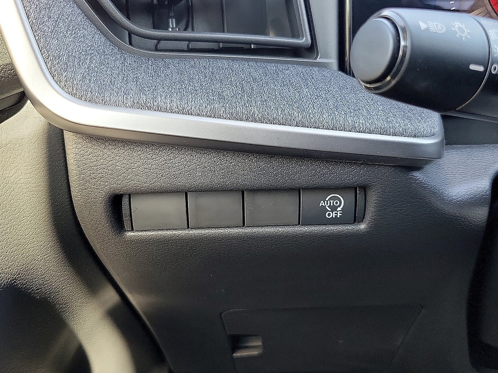 2027 Nissan Kicks SV FWD