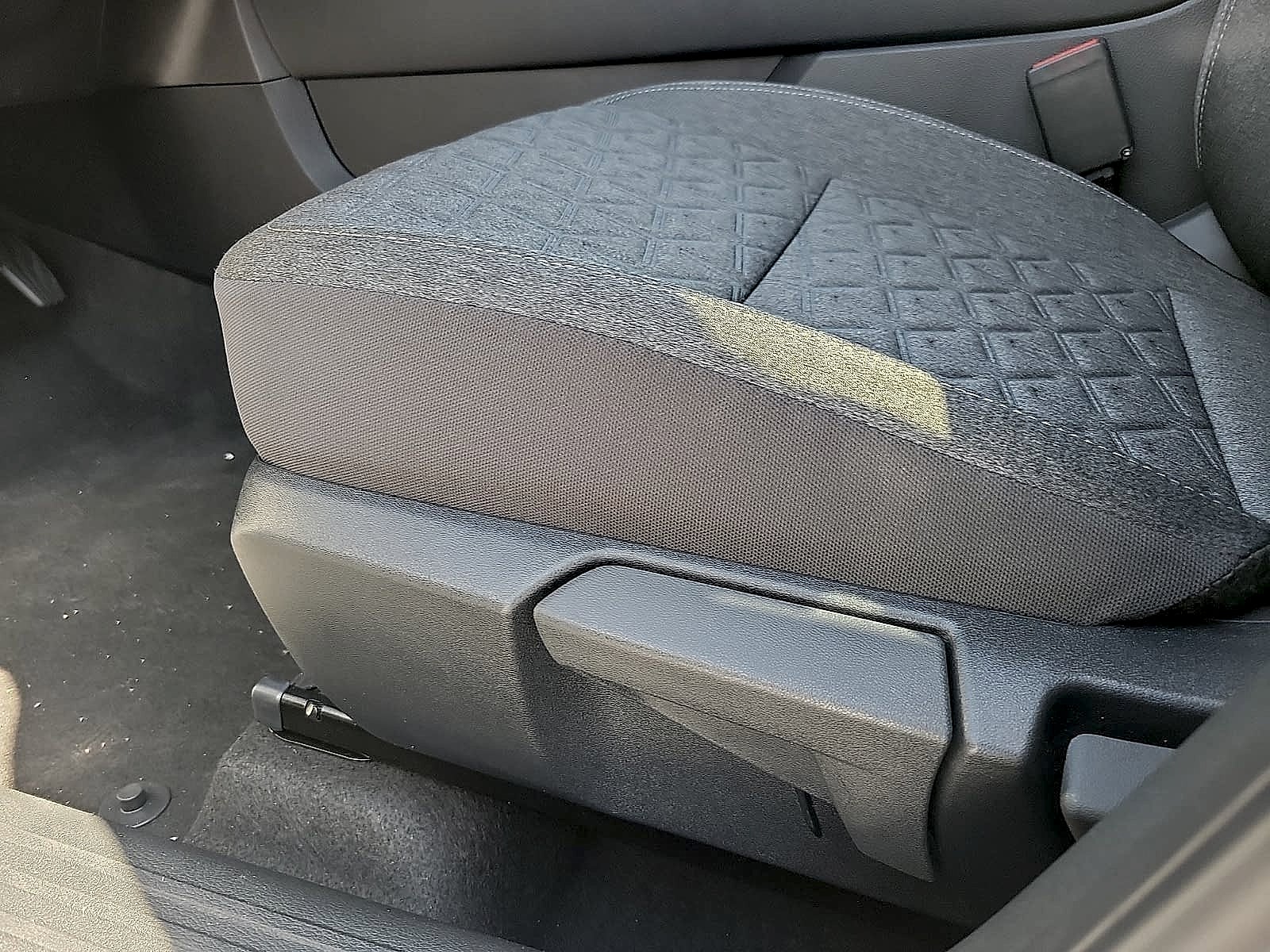 2027 Nissan Kicks SV FWD