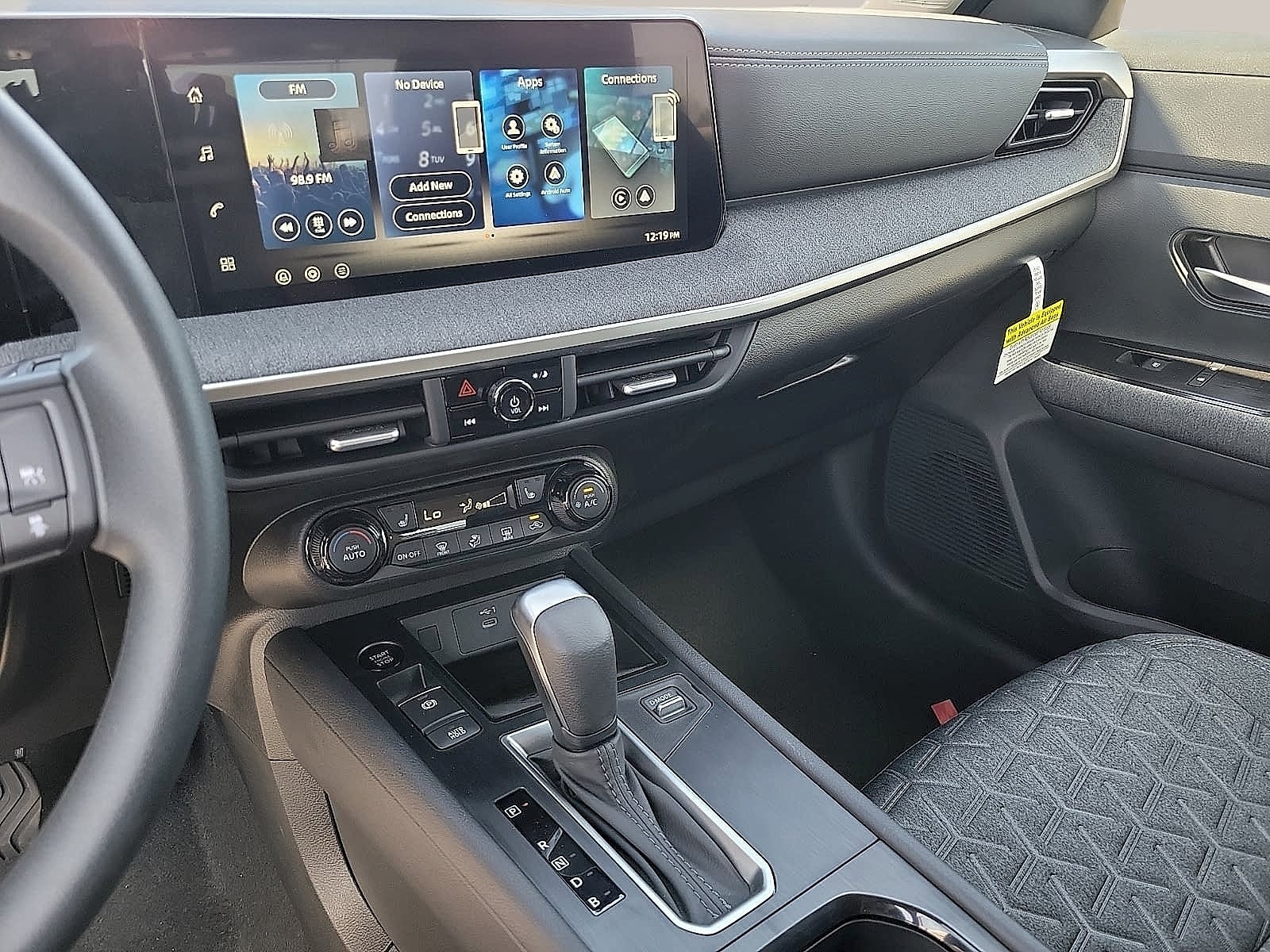 2027 Nissan Kicks SV FWD