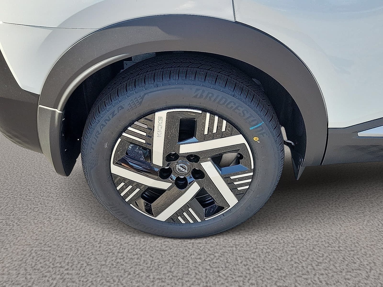 2027 Nissan Kicks SV FWD