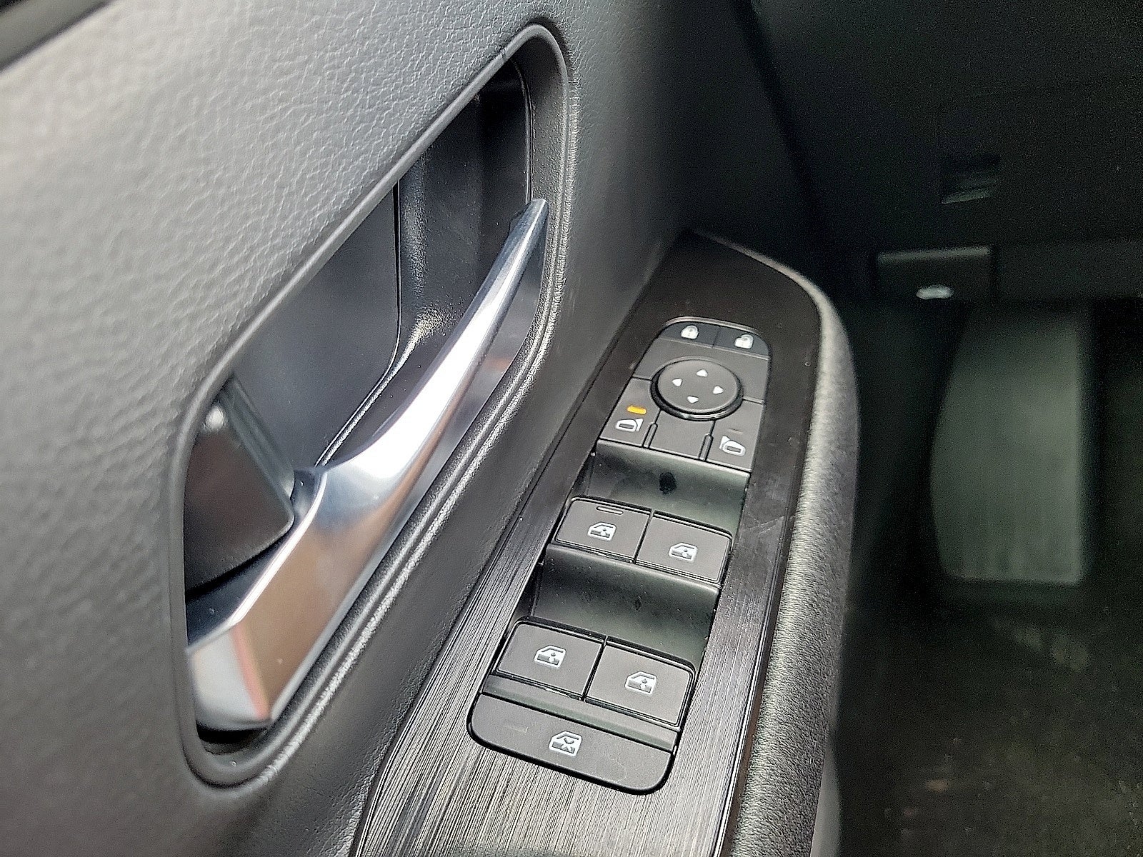 2027 Nissan Kicks SV FWD