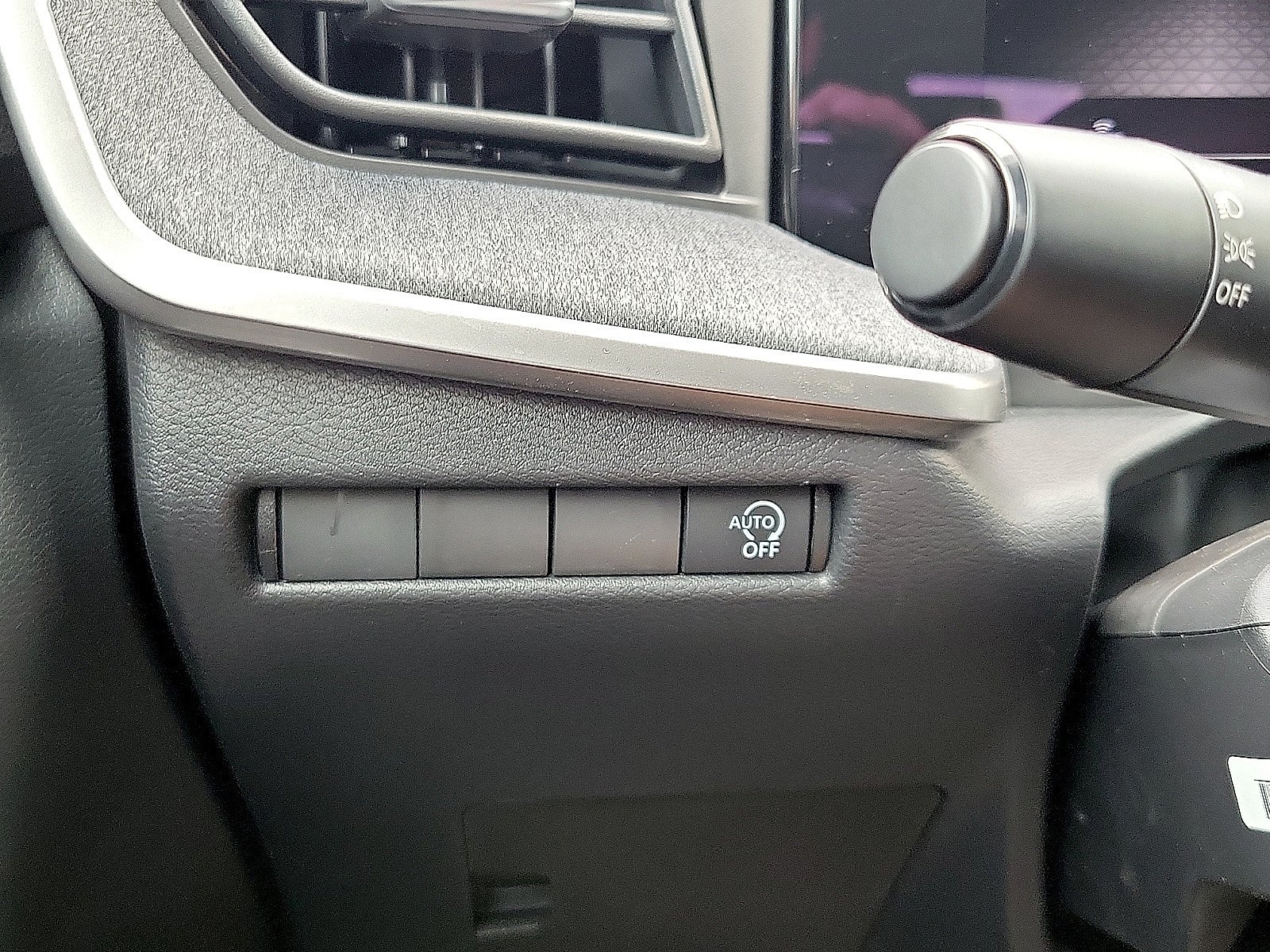2027 Nissan Kicks SV FWD