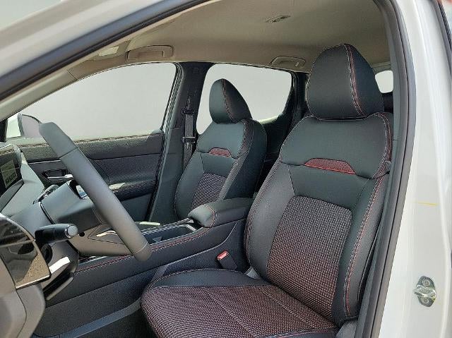 2025 Nissan Kicks SR FWD