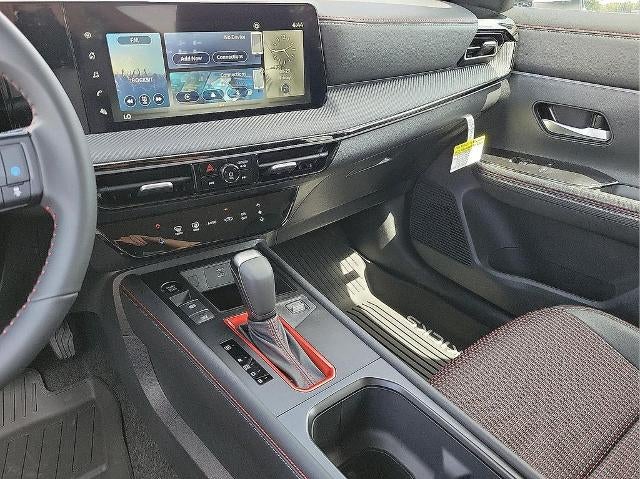 2025 Nissan Kicks SR FWD