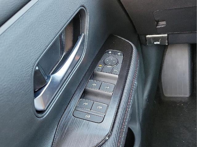 2026 Nissan Kicks SR FWD