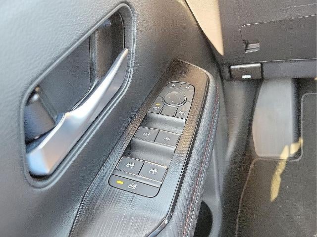 2026 Nissan Kicks SR FWD