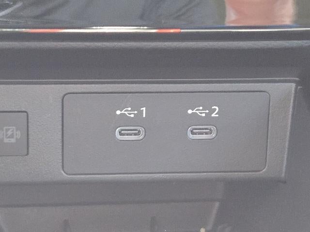 2025 Nissan Kicks SR FWD