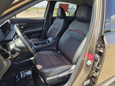 2025 Nissan Kicks SR FWD