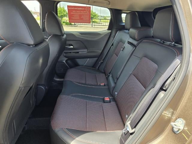 2025 Nissan Kicks SR FWD