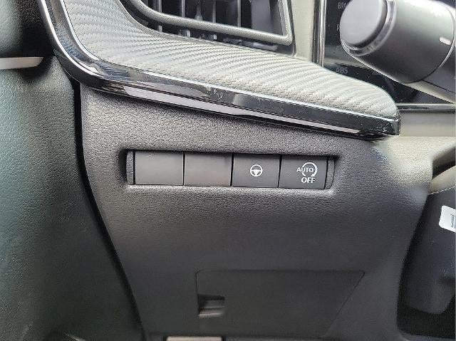 2025 Nissan Kicks SR FWD