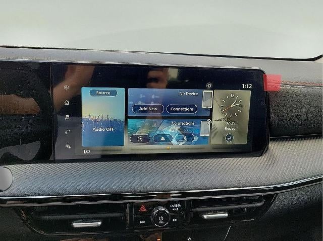 2025 Nissan Kicks SR FWD