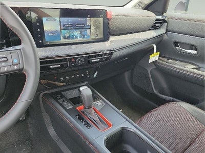 2025 Nissan Kicks SR FWD