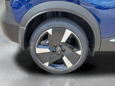 2025 Nissan Kicks SR FWD