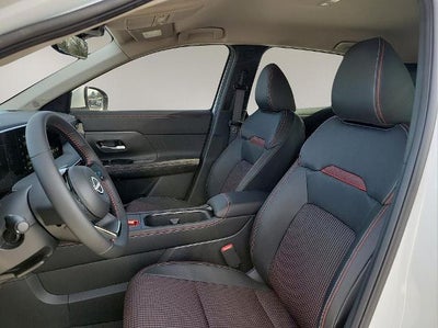2025 Nissan Kicks SR AWD