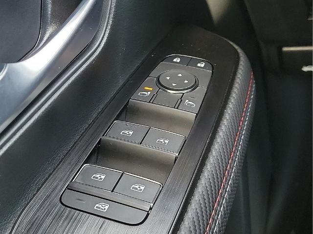 2025 Nissan Kicks SR AWD