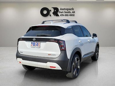 2025 Nissan Kicks SR AWD