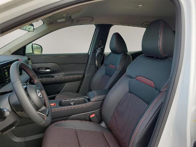 2025 Nissan Kicks SR AWD