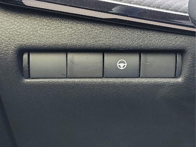 2025 Nissan Kicks SR AWD