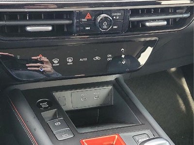 2025 Nissan Kicks SR AWD