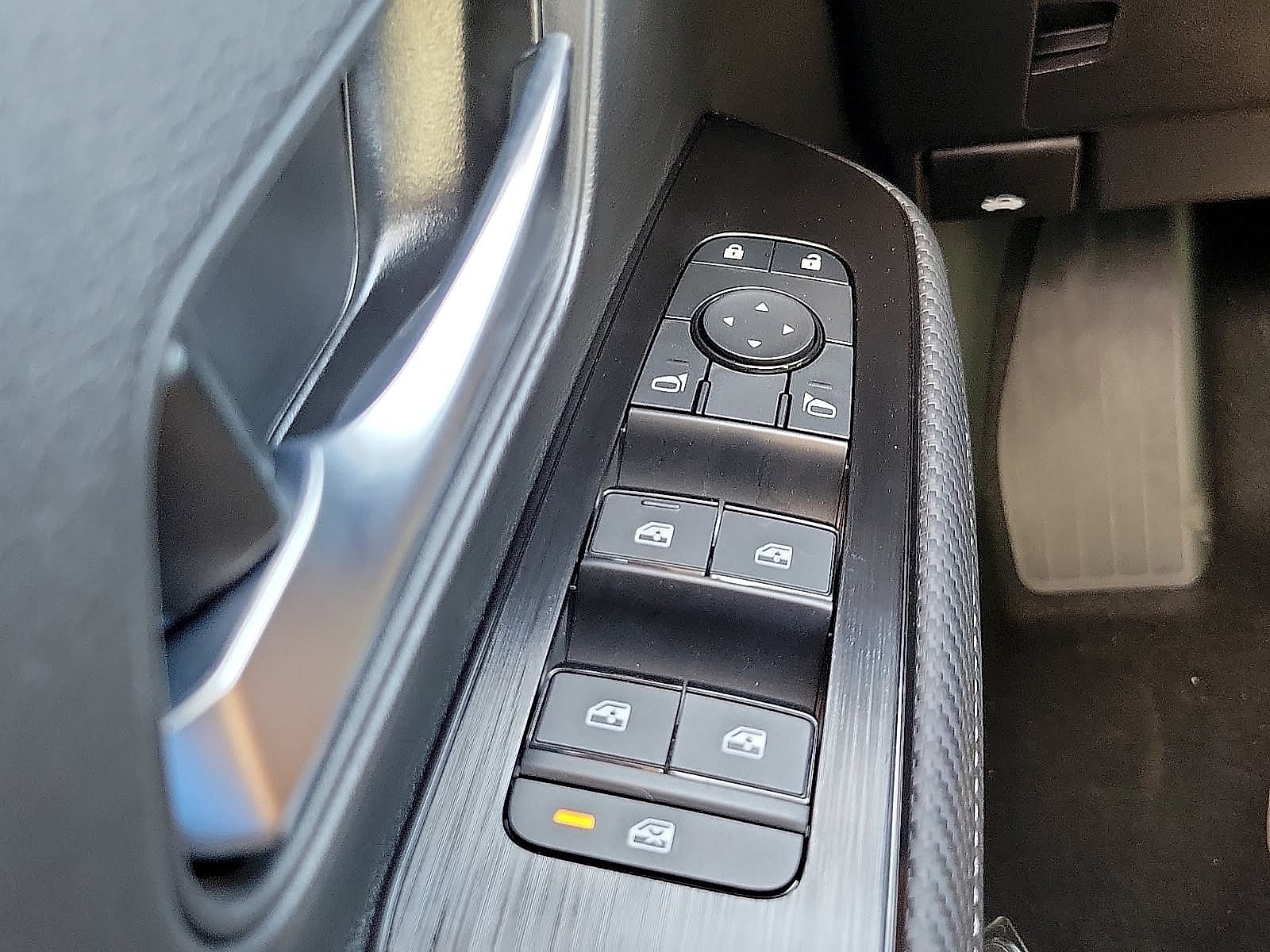 2027 Nissan Kicks SR AWD