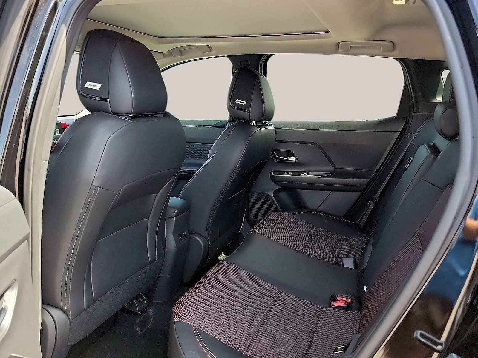 2027 Nissan Kicks SR AWD