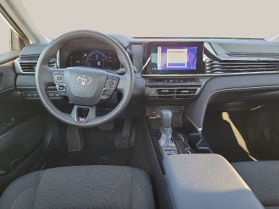 2025 Toyota Camry LE (SE)