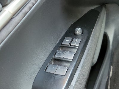 2025 Toyota Camry LE (SE)