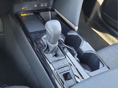 2025 Toyota Camry XSE (Natl)