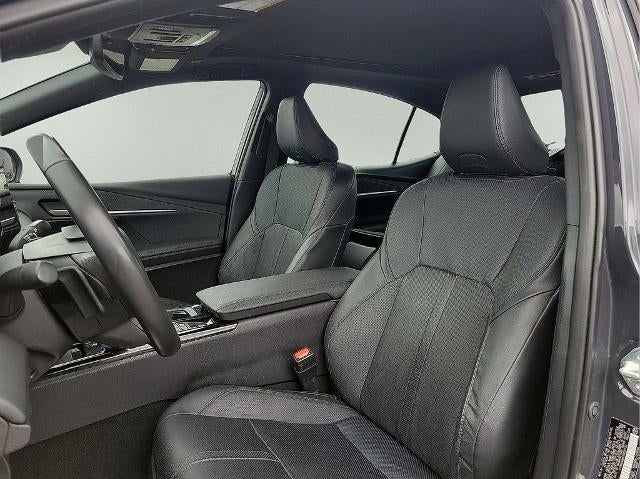 2025 Toyota Camry XSE (Natl)