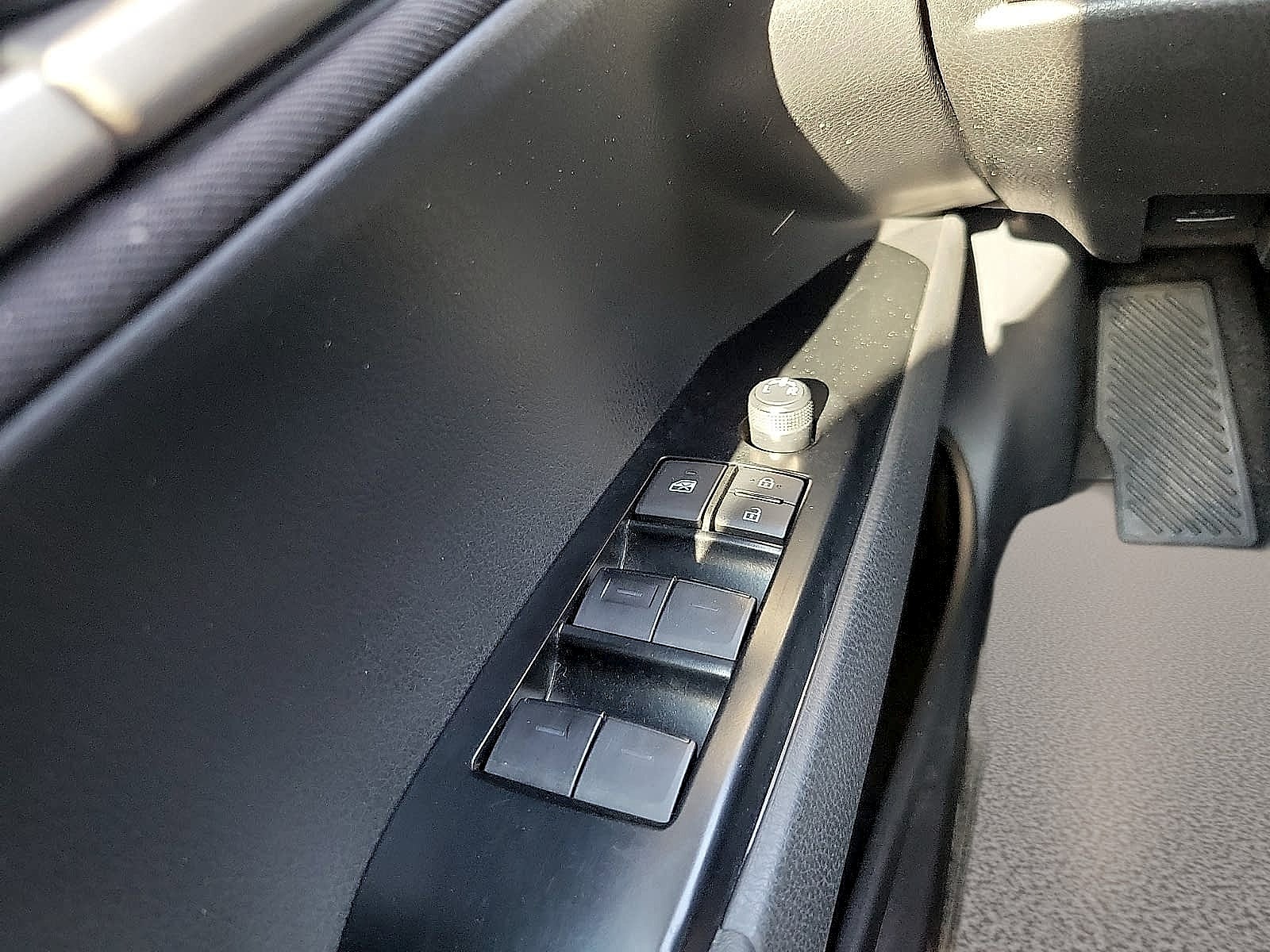 2025 Toyota Camry LE (SE)