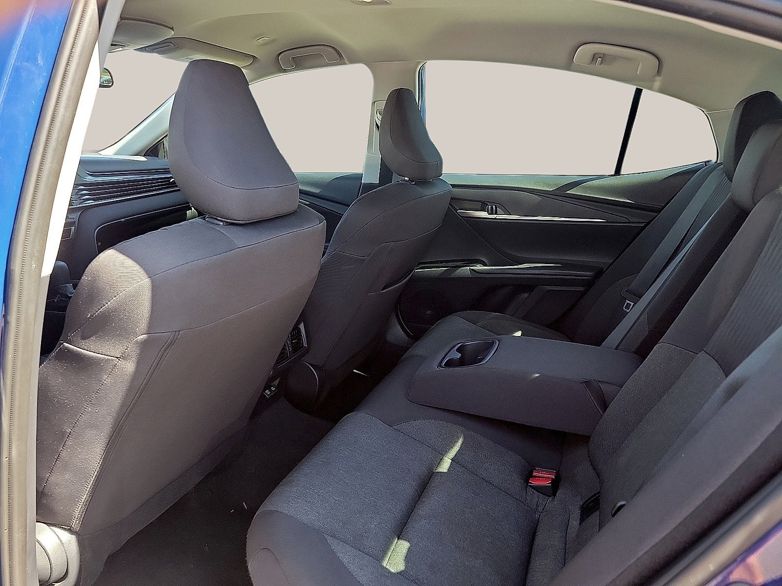 2025 Toyota Camry LE (SE)