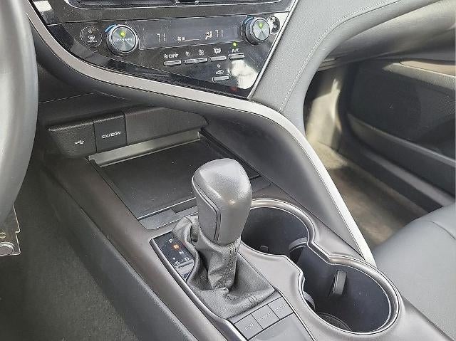 2024 Toyota Camry SE Auto (SE)