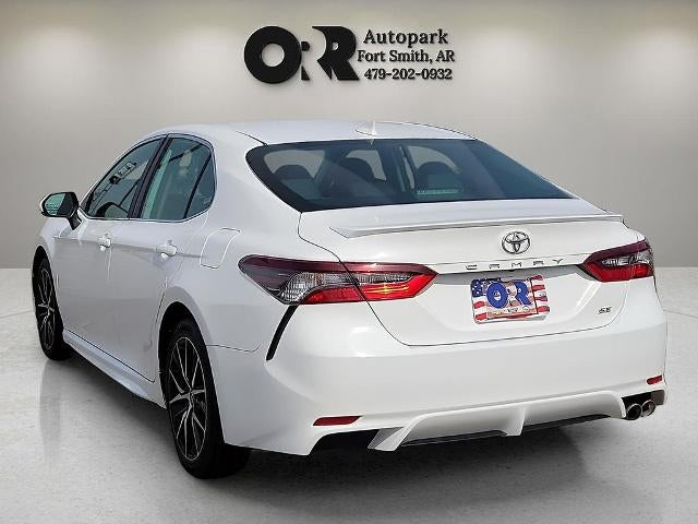 2024 Toyota Camry SE Auto (SE)
