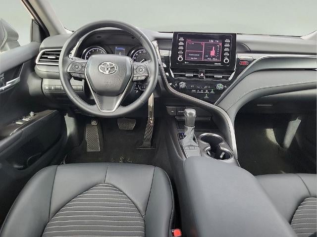2024 Toyota Camry SE Auto (SE)