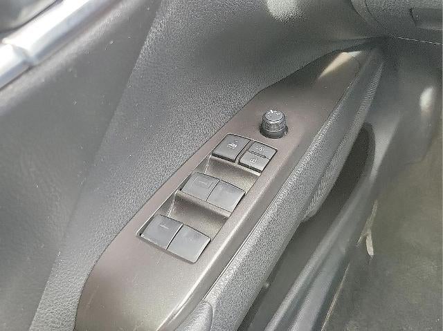 2024 Toyota Camry SE Auto (SE)